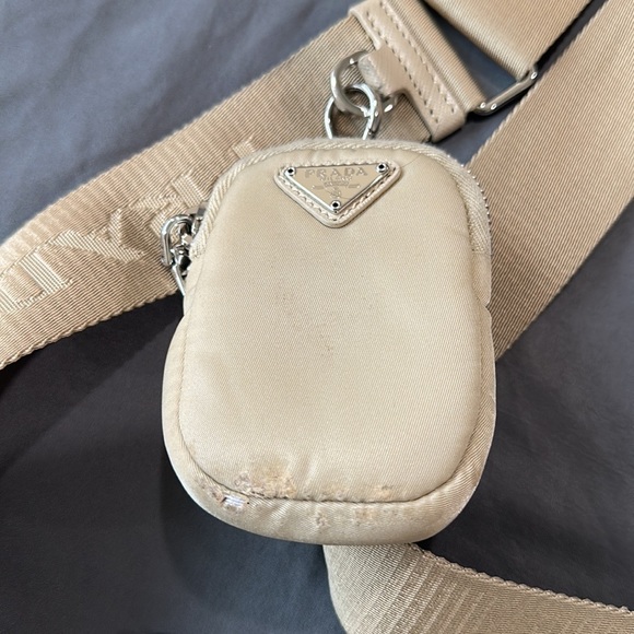 Prada Re-Edition 2005 Re-Nylon bag - Picture 7 of 13